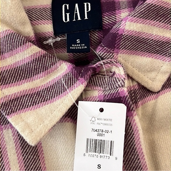 Gap Women’s Relaxed Flannel Purple Plaid Shirt - Picture 3 of 6